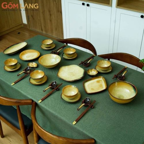 BỘ BÁT ĐĨA MEN HỎA BIẾN HOÀNG KIM: KHI MÂM CƠM TRỞ THÀNH BÀN TIỆC NGHỆ THUẬT